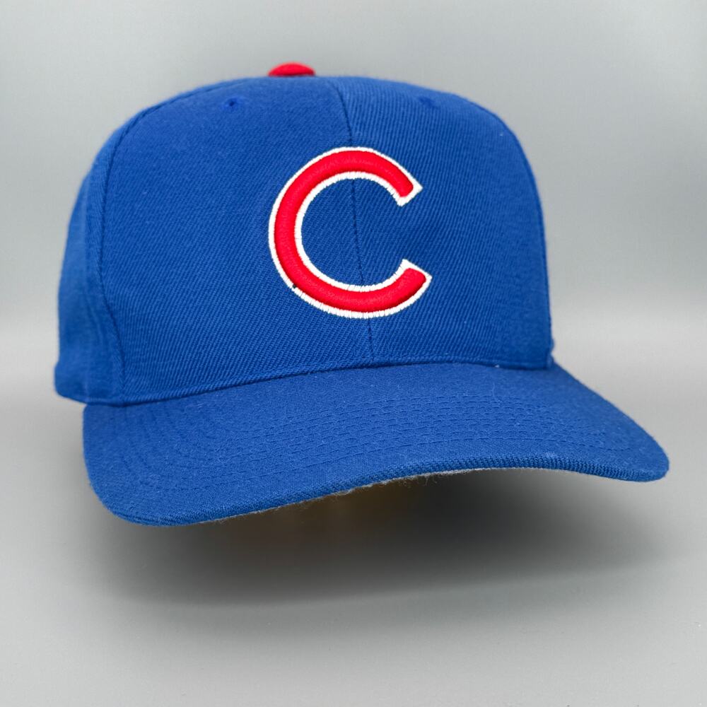 Vintage '90s Chicago Cubs MLB Wool Outdoor Cap Strapback Hat